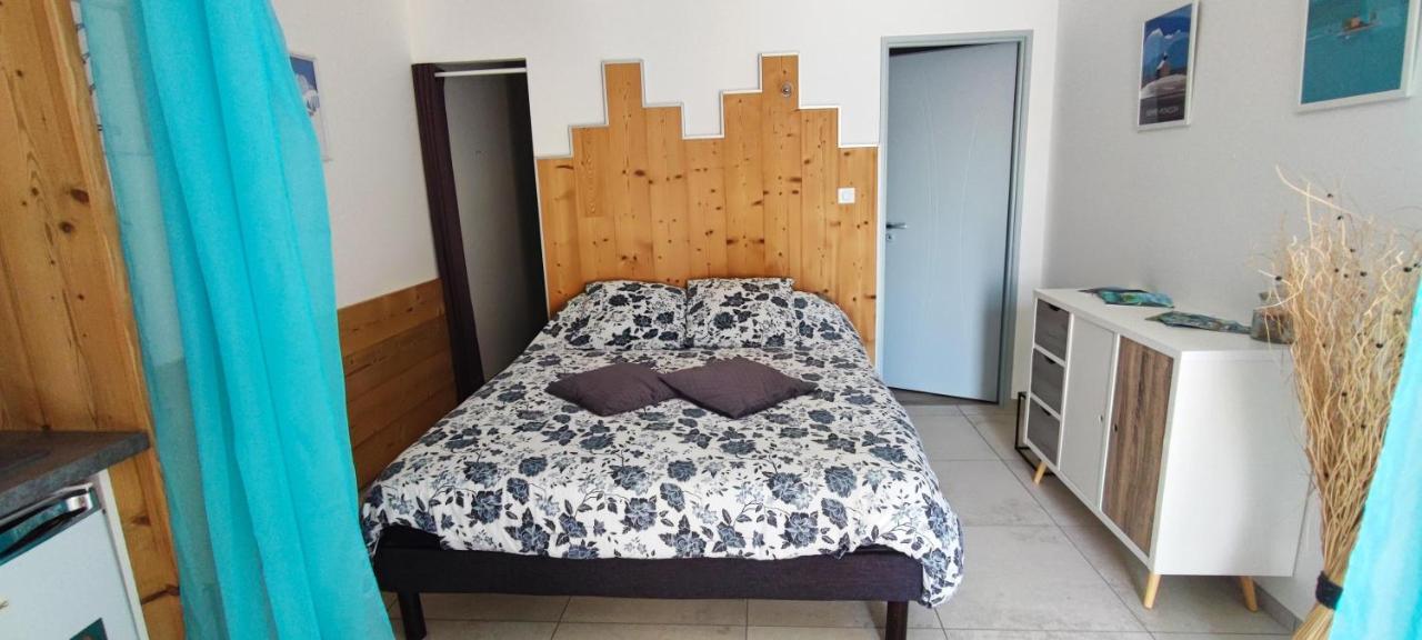Chambre 2 Vue Lac Av Piscine Prunières Exteriér fotografie